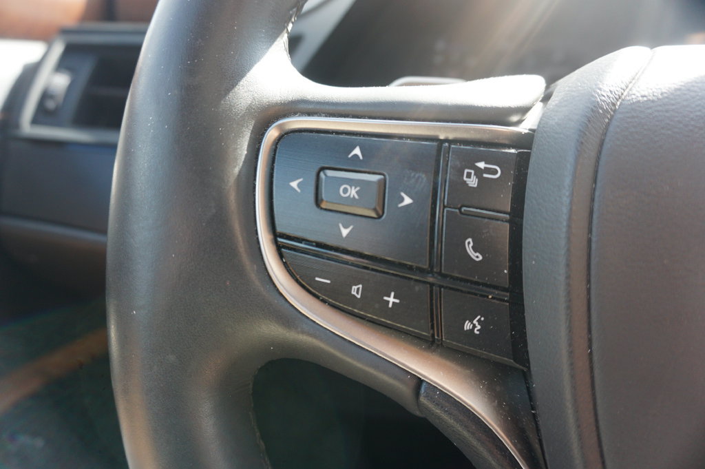 Used 2024 Lexus ES 350 w/ Premium Package FWD image 8