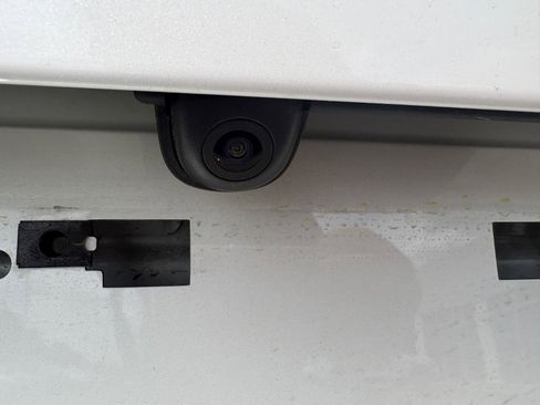 Used 2025 Kia Soul LX FWD image 8