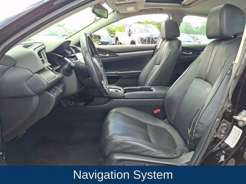 Used 2017 Honda Civic Touring image 2