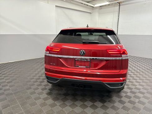 Used 2023 Volkswagen Atlas Cross Sport SE w/ Panoramic Sunroof Package FWD image 13
