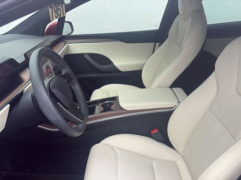 Used 2024 Tesla Model X AWD/4WD image 9
