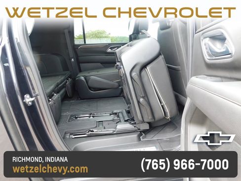 Used 2023 Chevrolet Suburban Premier w/ Advanced Technology Package AWD/4WD image 34