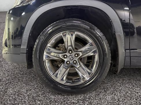 Used 2017 Toyota Highlander Limited Platinum image 19