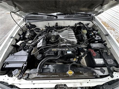 Used 2000 Toyota 4Runner SR5 AWD/4WD image 24