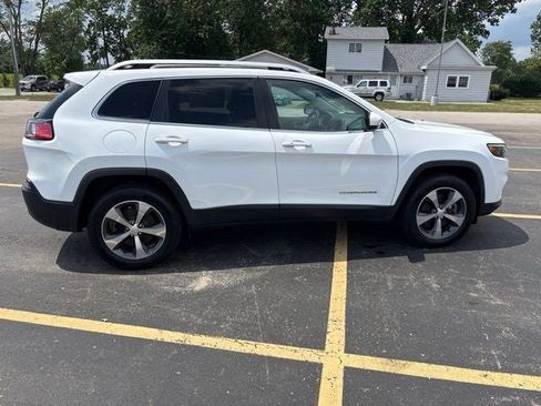 Used 2019 Jeep Cherokee Limited AWD/4WD image 2