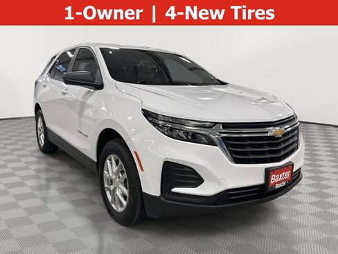 Used 2023 Chevrolet Equinox LS w/ LS Convenience Package AWD/4WD image 1