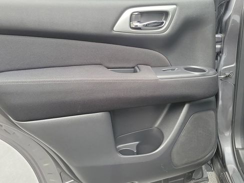 Used 2017 Nissan Pathfinder S FWD image 15