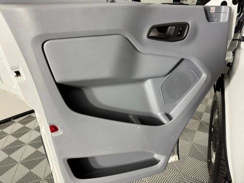 Used 2019 Ford Transit 250 148 Low Roof image 31