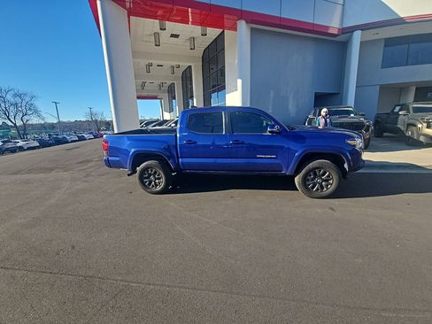 Used 2023 Toyota Tacoma SR5 image 3