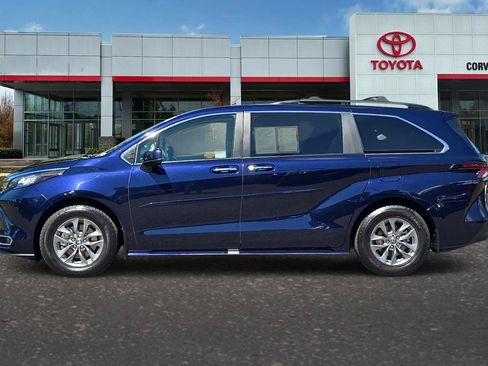 Certified 2023 Toyota Sienna XLE w/ XLE Plus Package AWD/4WD image 7