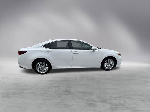 Used 2017 Lexus ES 350 w/ Premium Package FWD image 3
