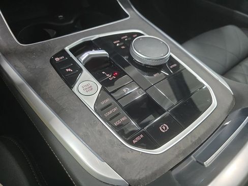 Certified 2025 BMW X5 sDrive40i w/ Climate Comfort Package RWD image 19
