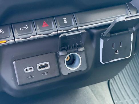 Used 2024 GMC Sierra 1500 Pro image 41