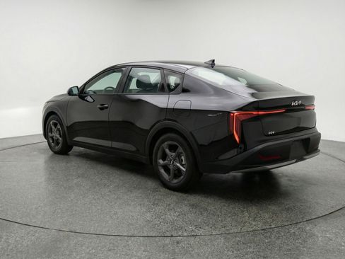 Used 2025 Kia K4 LXS image 6