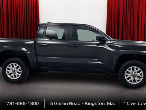 Used 2024 Toyota Tacoma SR5 image 4