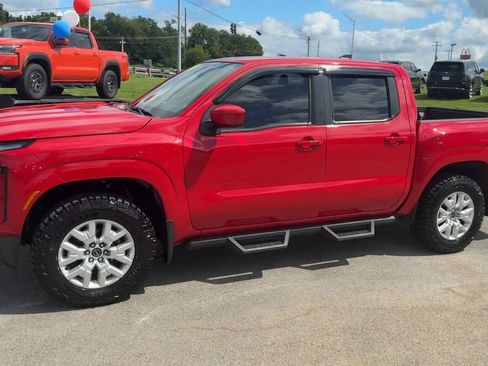 Used 2023 Nissan Frontier SV w/ SV Convenience Package AWD/4WD image 3