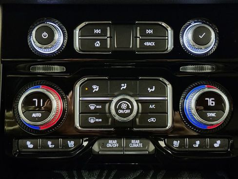 Used 2022 GMC Yukon Denali image 14