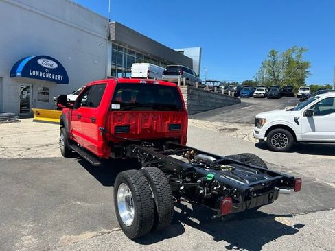 New 2025 Ford F550 4x4 Crew Cab w/ XLT Value Package image 5