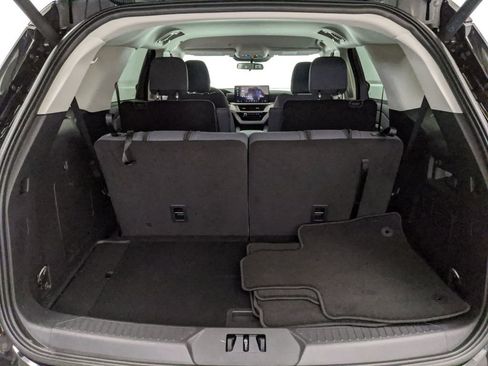 New 2025 Ford Explorer Active image 25