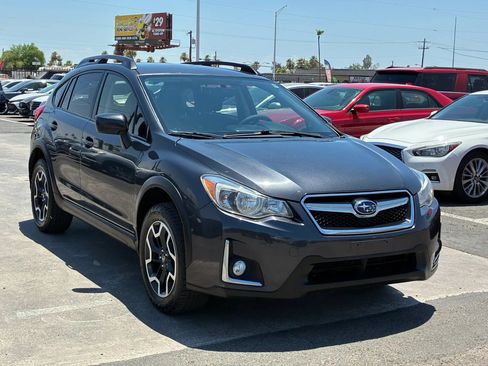 Used 2017 Subaru Crosstrek 2.0i Premium w/ Popular Package #2 AWD/4WD image 9