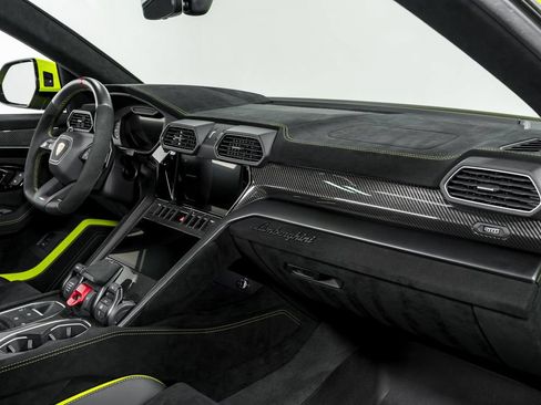 Used 2024 Lamborghini Urus Performante AWD/4WD image 38