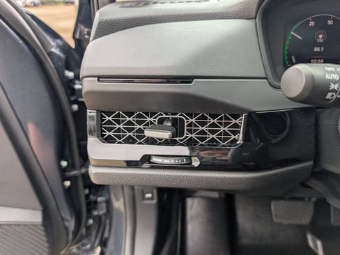 Used 2023 Honda Accord Touring image 11