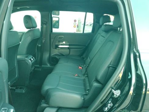 Used 2023 Mercedes-Benz EQB 300 4MATIC w/ Pinnacle Package image 20