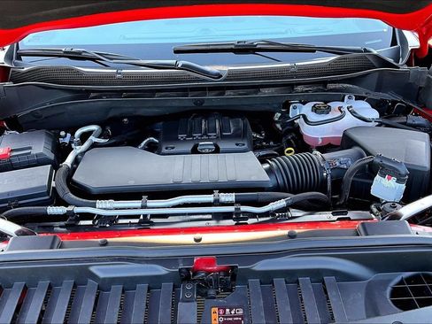 Used 2026 Chevrolet Silverado 1500 Custom Trail Boss w/ Turbomax Blackout Package AWD/4WD image 9