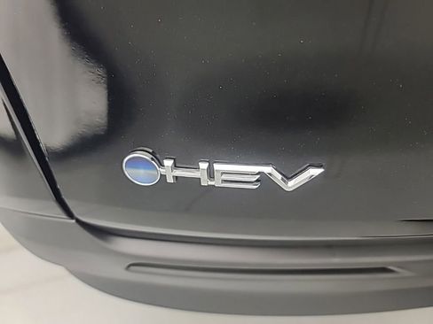Used 2026 Toyota Sienna LE FWD image 10