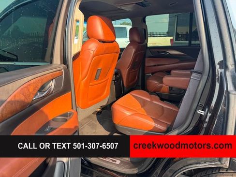 Used 2015 Cadillac Escalade Premium AWD/4WD image 11