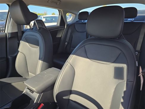 New 2026 Kia K4 EX image 21