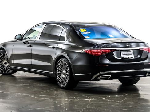 Certified 2025 Mercedes-Benz Maybach S 580 4MATIC image 14
