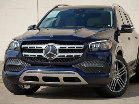 Used 2022 Mercedes-Benz GLS 450 4MATIC image 3