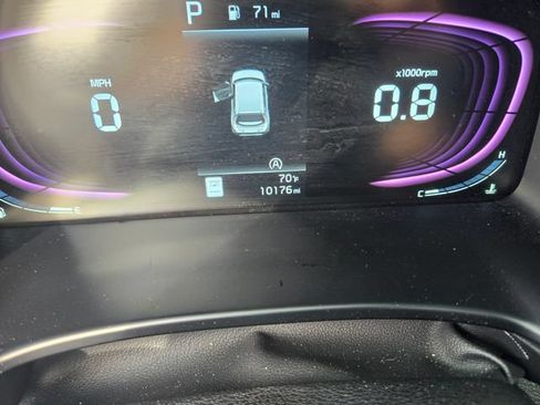 Used 2025 Kia Soul LX w/ LX Technology Package FWD image 3