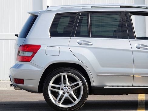 Used 2010 Mercedes-Benz GLK 350 4MATIC image 34