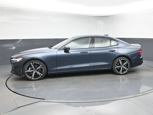 Used 2024 Volvo S60 B5 Plus w/ Climate Package FWD image 4