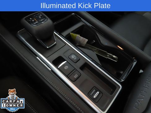 Used 2023 Nissan Pathfinder SL w/ SL Premium Package image 18