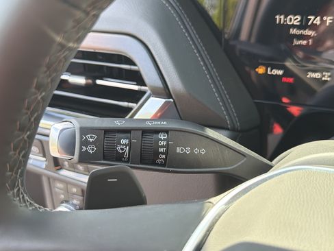 Used 2026 GMC Yukon Denali w/ Sun & Power Step Package AWD/4WD image 31