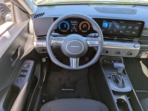 New 2026 Hyundai Kona SE image 16