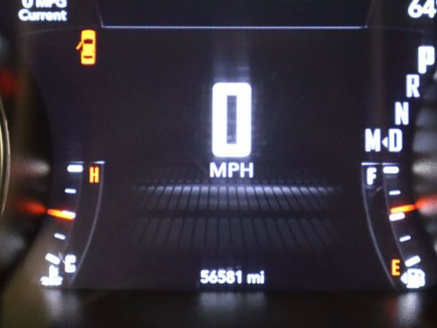 Used 2022 Dodge Challenger GT image 8