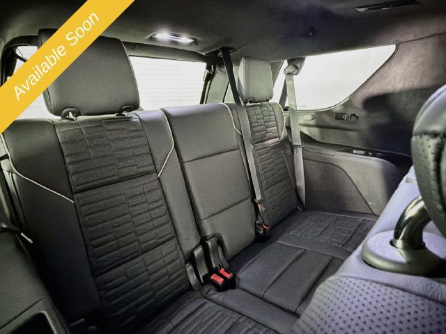 Used 2023 Cadillac Escalade Sport Platinum w/ LPO, ONYX Package AWD/4WD image 31