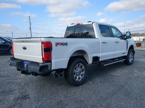 New 2026 Ford F250 Lariat w/ Lariat Premium Package AWD/4WD image 3