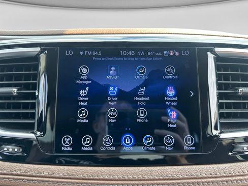 Used 2017 Chrysler Pacifica Limited w/ UConnect Theater Package FWD image 23