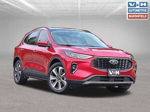 Used 2023 Ford Escape Platinum w/ Premium Technology Package AWD/4WD image 1
