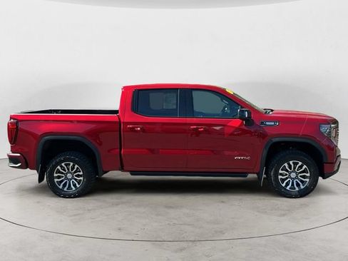 Used 2023 GMC Sierra 1500 AT4 w/ Technology Package AWD/4WD image 4