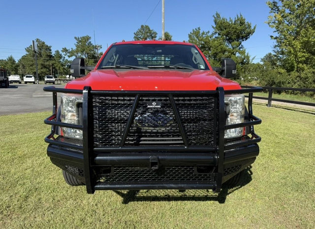 Used 2017 Ford F450 XL w/ Power Equipment Group AWD/4WD image 2