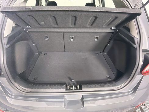 Used 2025 Hyundai Venue SEL FWD image 28