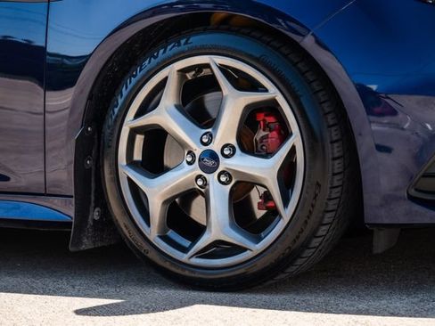 Used 2016 Ford Focus ST FWD image 45