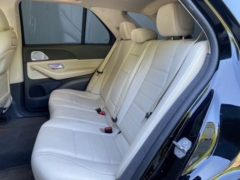 Used 2020 Mercedes-Benz GLE 450 4MATIC image 38