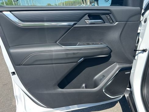 New 2026 GMC Acadia Elevation image 25